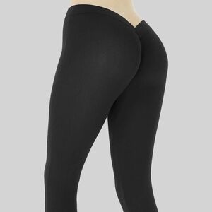 PoshSnob V-Back Scrunch Leggings